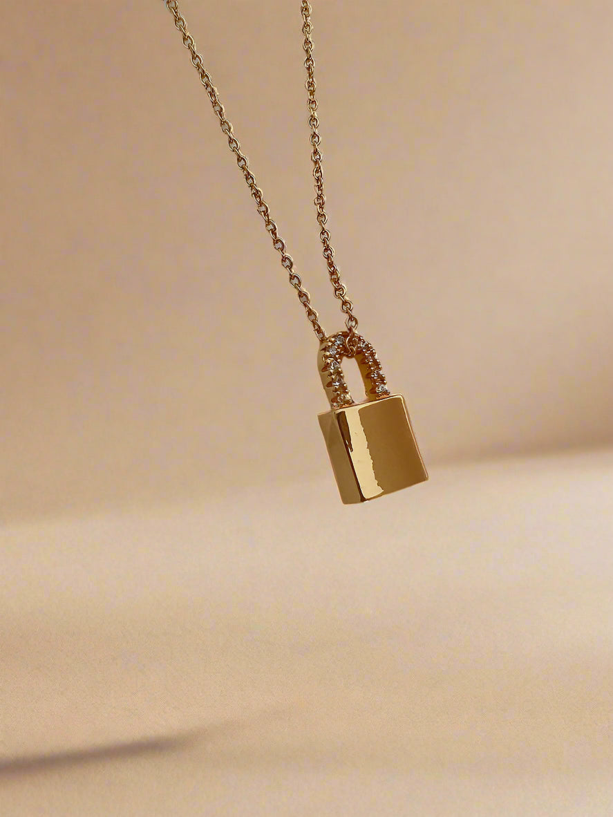 Padlock Necklace-2