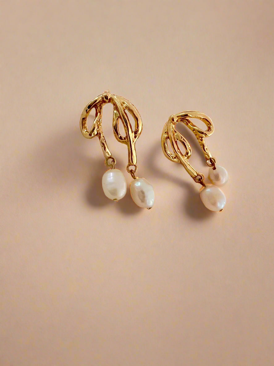 Ballet Bow & Pearl Earrings-1