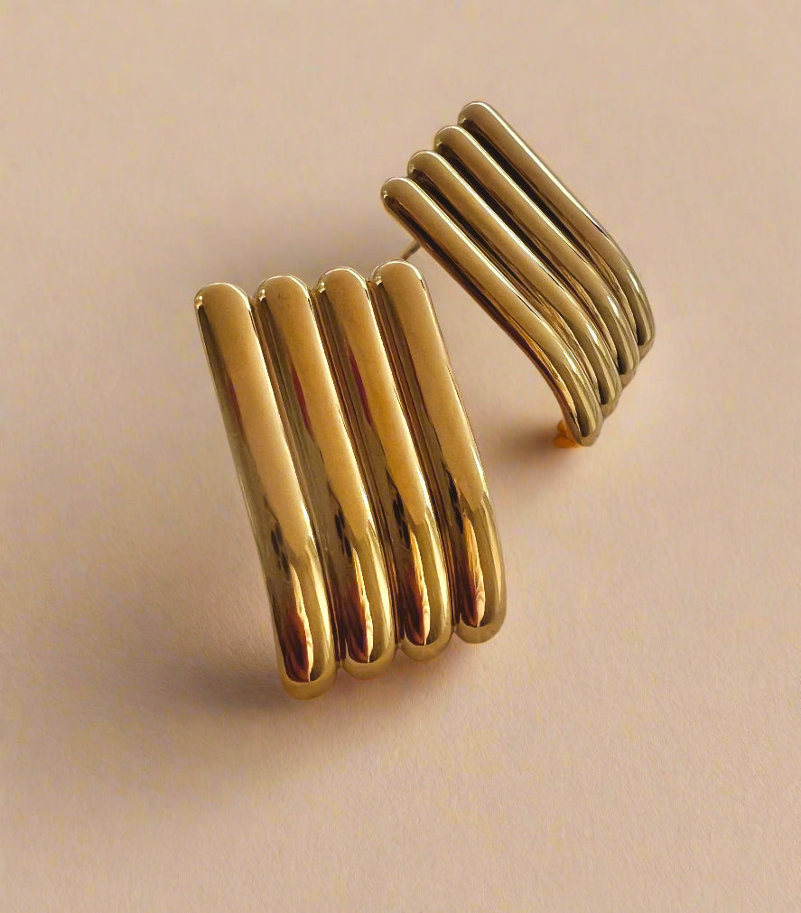Large Ribbed Studs-1
